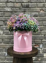 Цветочная композиция из Гипсофила и Розы в шляпной коробке в Юргинское