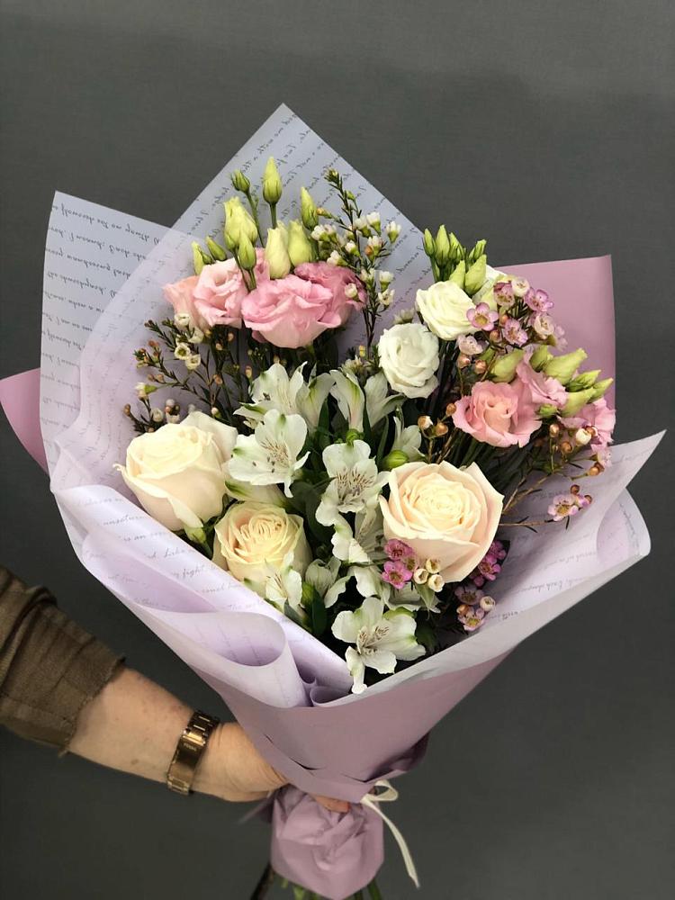 Букет цветов из: Альстромерии, Розы и Лизиантусы в Юргинское