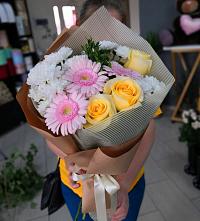 Букет цветов из:  Герберы, Розы и Хризантемы в Юргинское