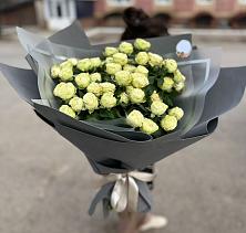 Букет Белые кустовые розы Солинеро в Юргинское