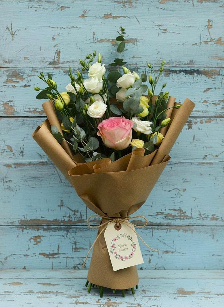 Букет цветов из: Розы и Лизиантусы в Юргинское