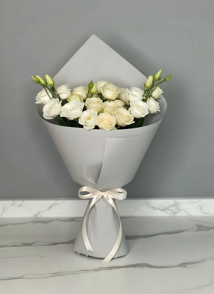 Букет цветов из: Розы и Лизиантусы в Юргинское