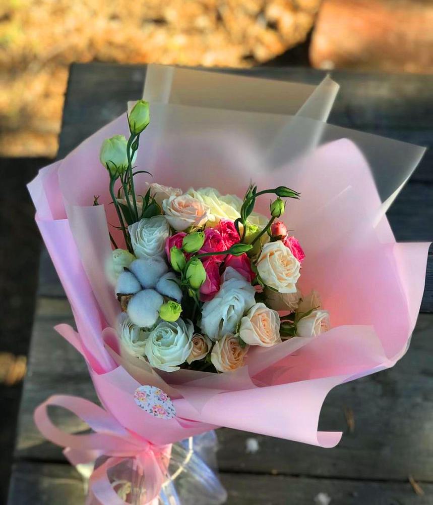 Букет цветов из: Розы и Лизиантусы в Юргинское