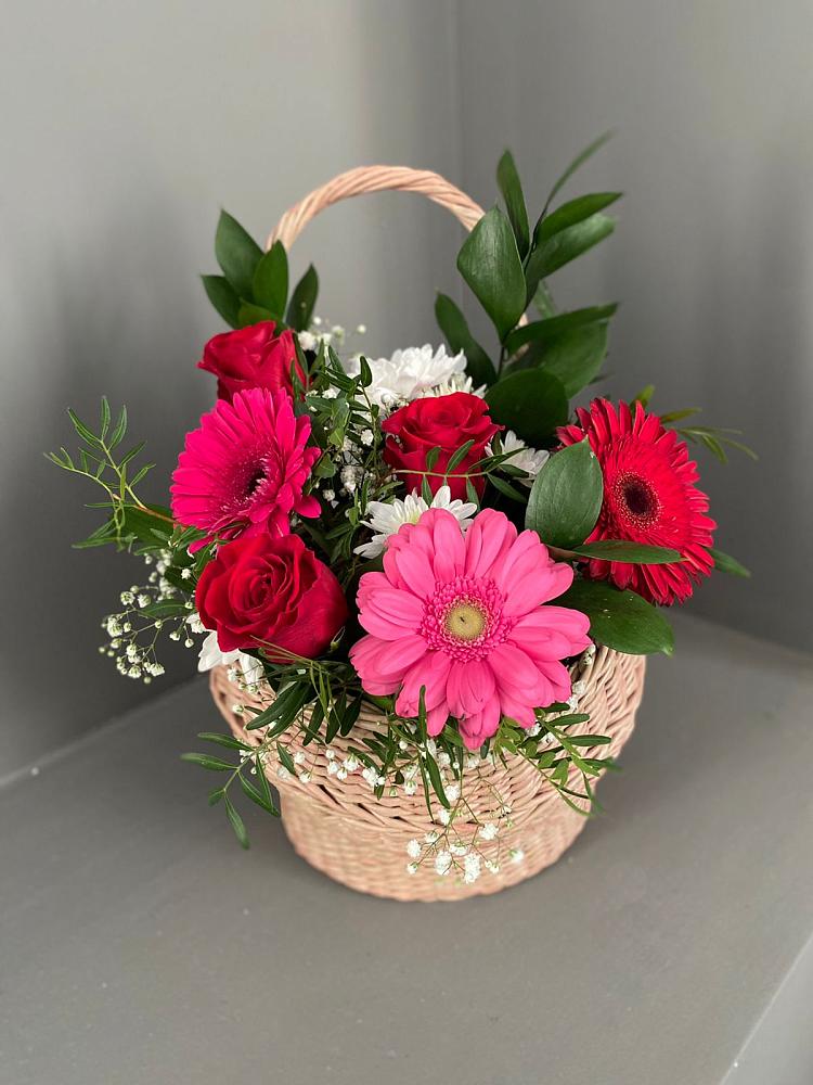Цветочная композиция из Розы, Хризантемы и Герберы в корзине в Юргинское