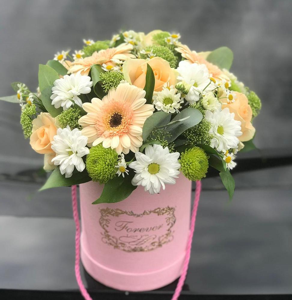 Цветочная композиция из Розы, Герберы и Хризантемы в шляпной коробке в Юргинское