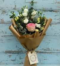 Букет цветов из:  Розы и Лизиантусы в Юргинское