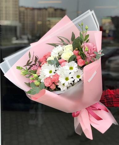 Букет цветов из: Розы, Лизиантусы и Хризантемы в Юргинское