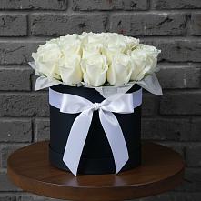 Цветочная композиция из Розы в шляпной коробке в Юргинское