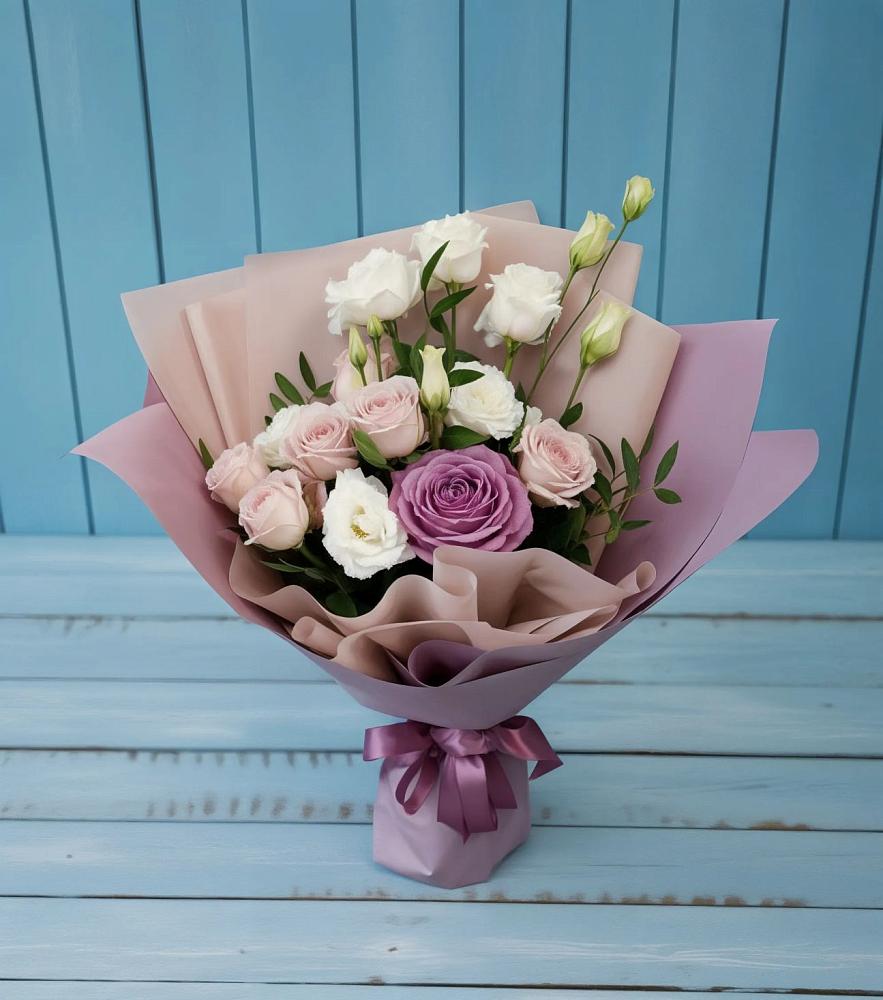 Букет цветов из: Розы и Лизиантусы в Юргинское